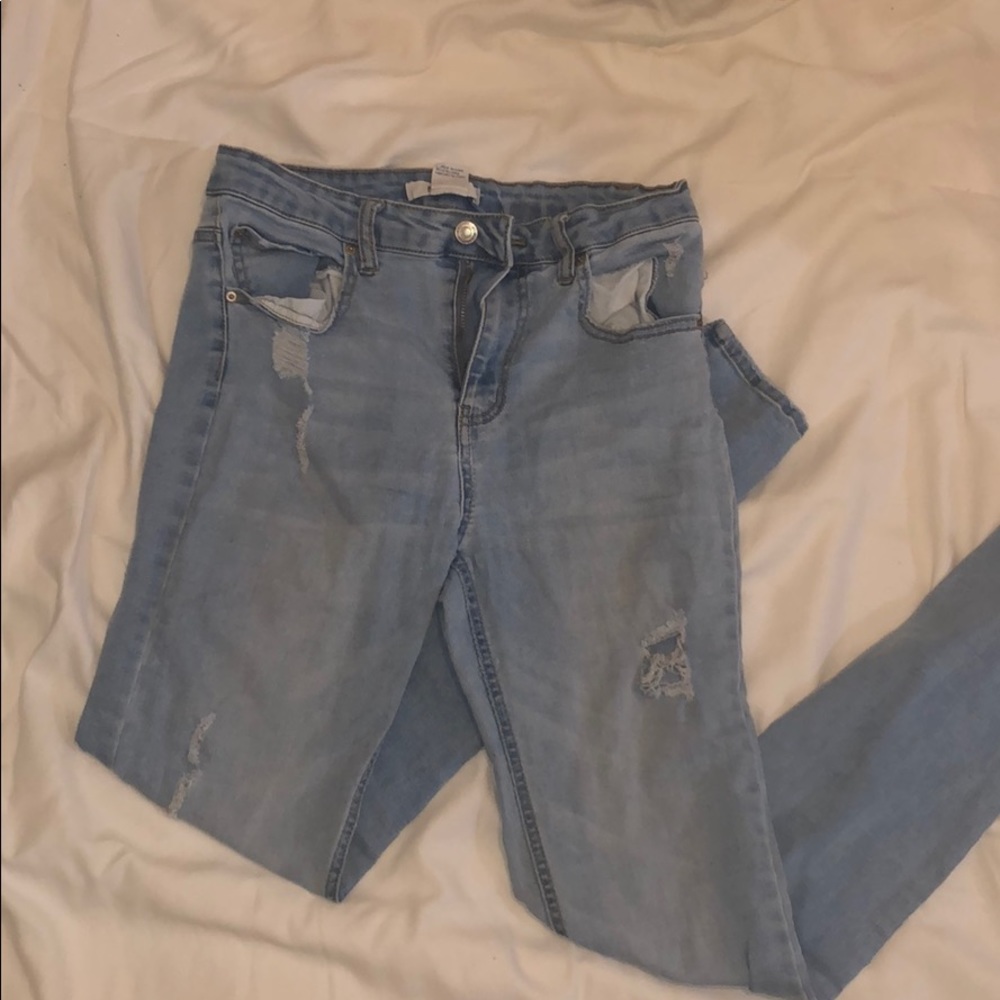 Light Wash Forever 21 Semi Ripped Skinny Jeans